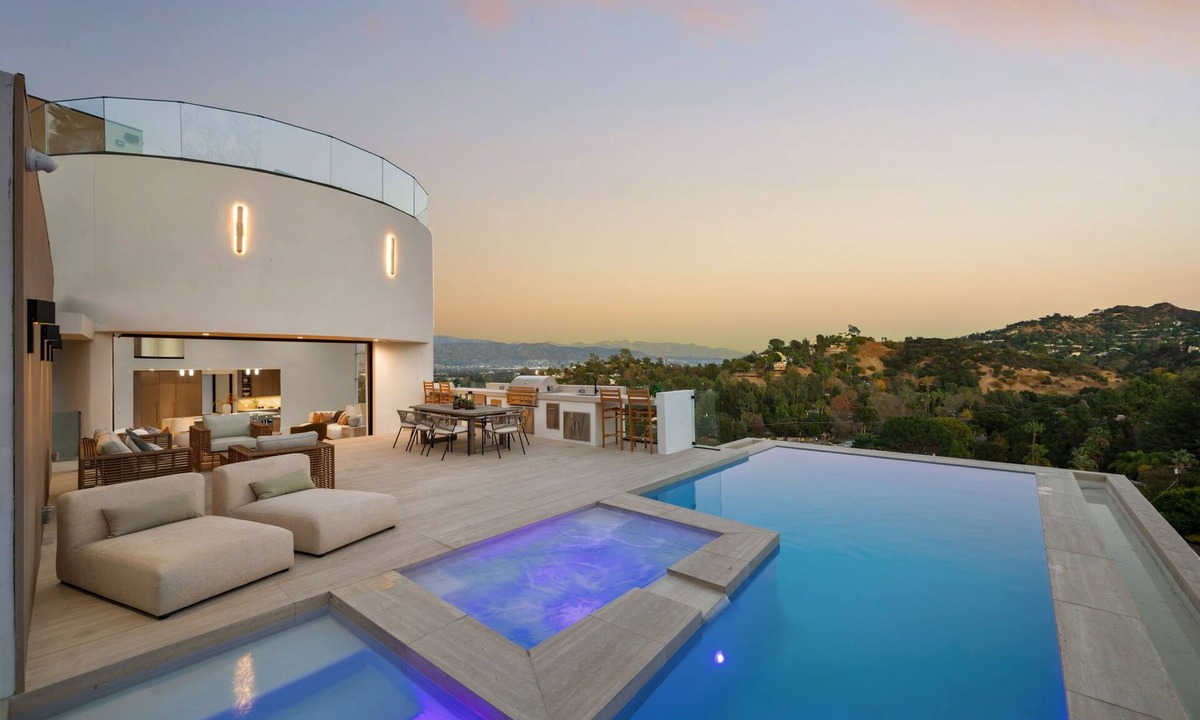 Studio City House | Woodhill Canyon - Stunning 4BR Estate with Valley Views & Infinity Pool