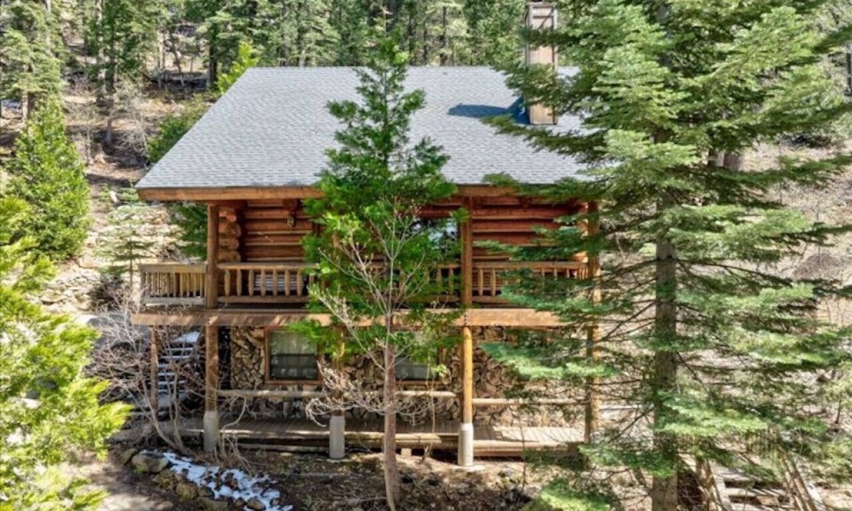 Yosemite National Park Cabin | Yosemite Log Cabin - Rustic Charm - Sleeps 8