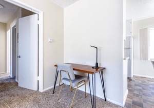 Airy Brentwood 2BR, walk to Shops & Bars, by Blueground