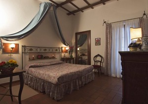 Comfortable accommodation in a castle, swimming pool in Proceno