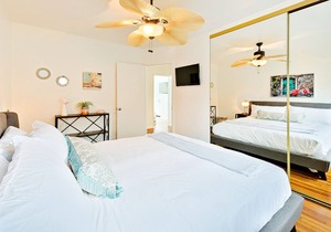 Oceanfront condo with amazing views, easy beach access & walkable location