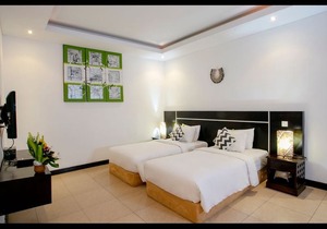 Racca Villa 2 Bedroom in border line Seminyak , Legian