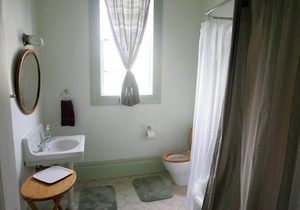 Sunny Mission District Suite in SF