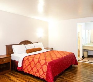 Tropic Lodge 