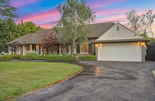 Valley Village House | ৎ୭The Otsego Hideawayৎ୭w/Pool Jacuzzi games & more
