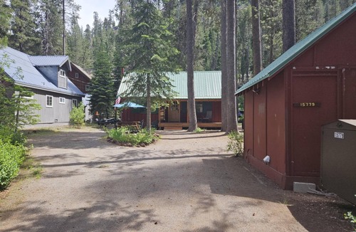 Donner Lake Woods Cabin | 1 bedroom and loft, 1 bath, sleeps 4, Donner Lake West End DLR#110