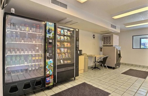San Bernardino Apartment | 1 Full Bed | ADA/RI Shower