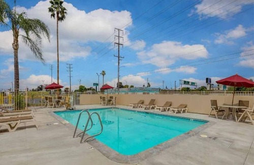 San Bernardino Apartment | 1 Full Bed | ADA/RI Shower