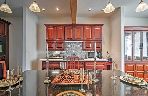South Lake Tahoe House | 1 Mi to Mtn, 1 More to Shore! Luxury Tahoe Home