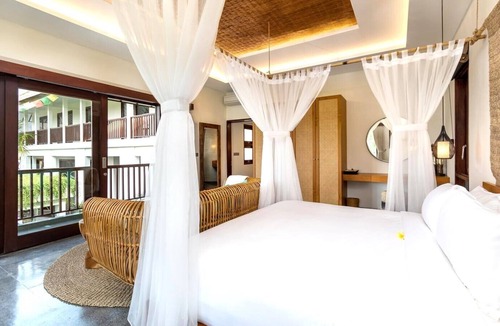 Berawa Villa | 10% Off! Luxury 19bed villa:3 pools, entertainment rooms, 2mins beach, Finns