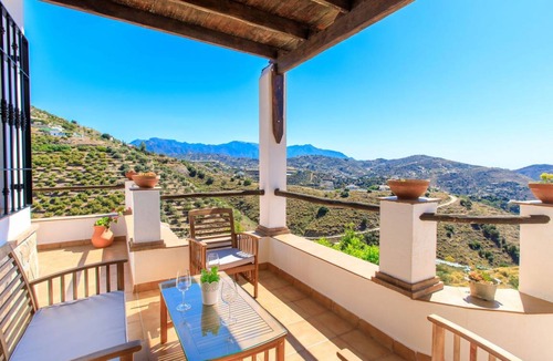 Torrox Villa | 110 m² Villa ∙ 3 bedrooms ∙ 6 guests