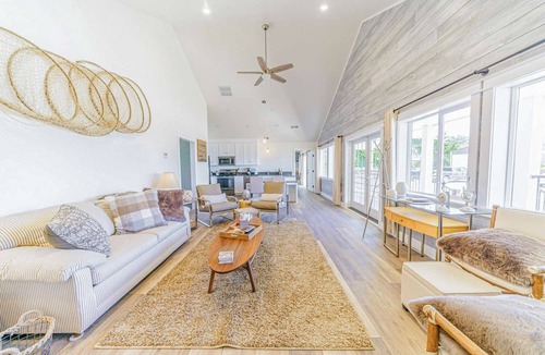 Crescent City North House | 2 Beach View Houses in 1: Seaview 3BD + Seasong 2BD*