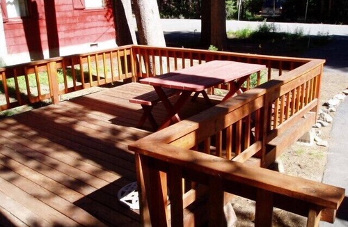 Donner Lake Woods Cabin | 2 bedroom, 2 bath, sleeps 6 adults. West End of Donner Lake DLR#021