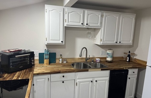 Scenic Brush Creek House | 2 Hidden Wine Country Gem Upstairs Unit