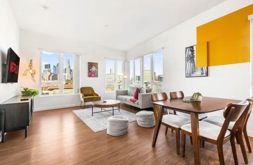 Little Tokyo Apartment | 2BD 2BA Stylish Arts District Retreat, Walk to Little Tokyo