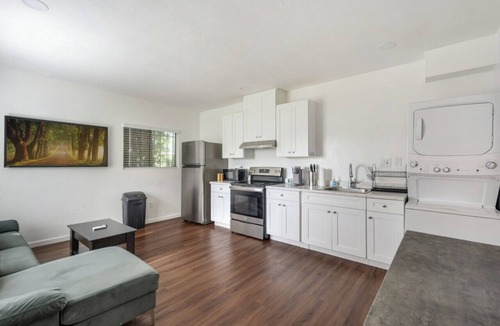 San Bernardino Apartment | 2BDRM ADU | 4min2Hospital | Close To Freeway