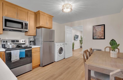 Martinez Apartment | 2bed Apartment just 3 blocks from Downtown Martinez and Jobs