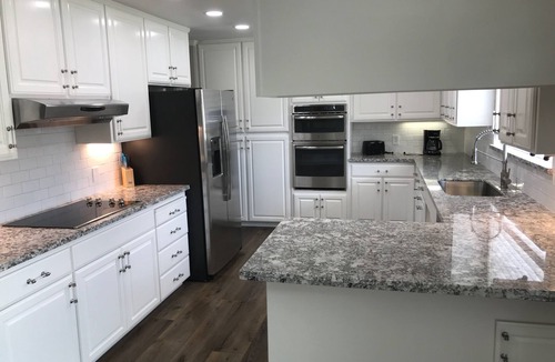 Modesto House | 3-possible 4 bedroom house in Modesto with plenty parking & space.