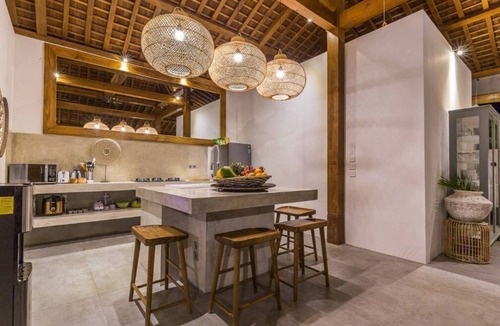 Petitenget Villa | 3 Villas connected in Seminyak center/36pax
