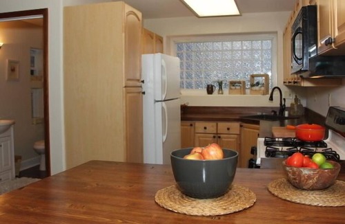 Monterey House | 30 Day Min. Stay, Casa Rustica, Short Walk to Aquarium/Cannery Row,Lovers Point
