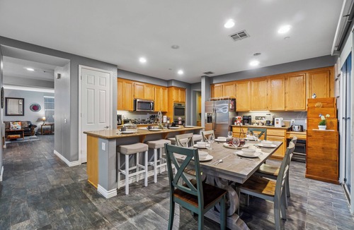Fallbrook Villa | 3000 Sqft Villa with Pool, Hot Tub, 8 Parking in Fallbrook, Wineries, 5BR - 4BTH