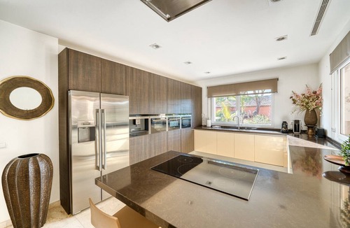 Urbanizacion Marbessa Villa | 3055 Luxury Villa with Pool and Sea Views