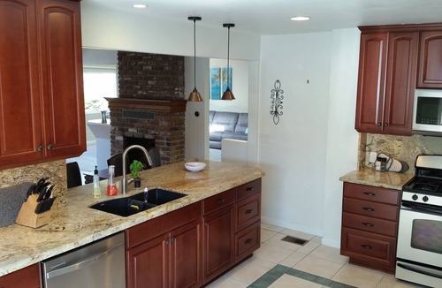 Pacific Beach House | 4 Bed/3 Bath, Private Hot tub, patio Parking + 5 bikes Included! Families only.
