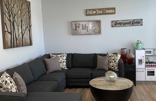 Imperial House | 4-bedroom house in an amazing neighborhood with AC, WiFi. Relax and unwind.