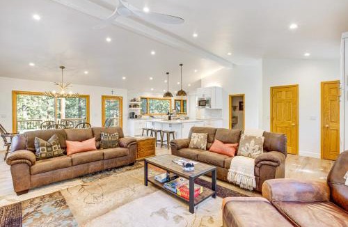 Tahoe Village House | 4 Mi to Slopes: Family-Friendly Stateline Home!