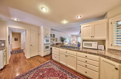Golden Rectangle House | 4061 Svend's House - Large Home with Guest House