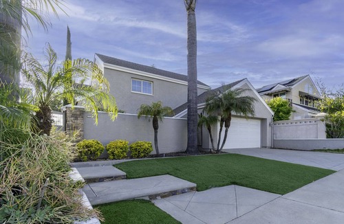 Laguna Niguel House | 4B/3B Single Family Home with Main Floor Bedroom/Bathroom