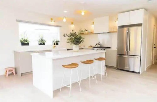 Little Italy House | 4BR/5BD - Free Parking - Walk to Nightlife!
