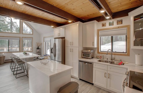 Pla-Vada Woodlands House | 5 Mi to Soda Springs Mtn Resort: Forest-View Gem!