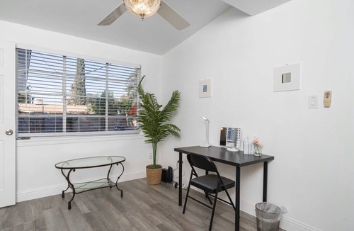 Bakersfield House | 5 min Walk to Panorama Bluffs! Preserve Trails Family-sized House 5 Beds Sleep 8