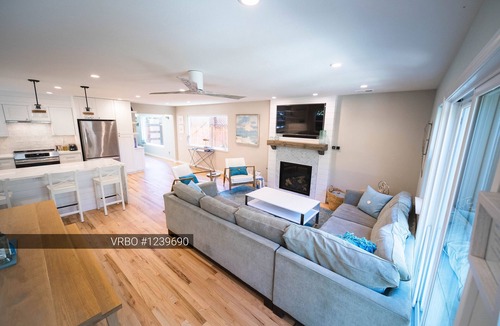 Opal Cliffs House | 5 Minute Shortcut to the Beach with This Resort-like Pleasure Point House