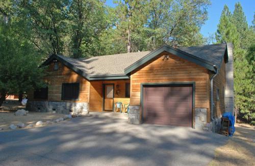 North Wawona Ski Chalet | 9N Fox Hollow