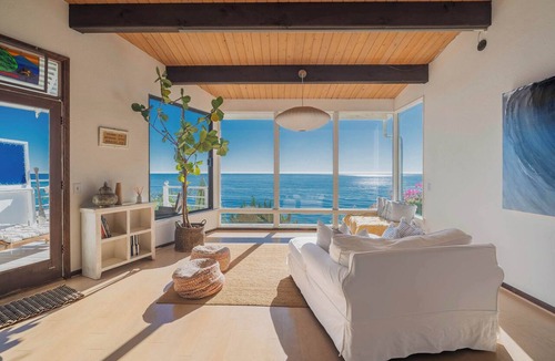 Western Malibu House | A Beachfront Bungalow on Malibu's Broad Beach