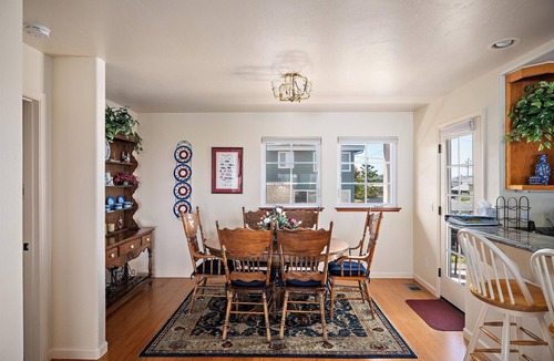 Marine Terrace House | A Dolphin Dreams by the Sea