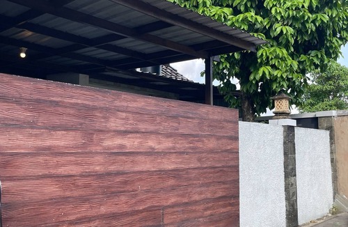 Kerambitan House | A private, charming corner house with 2-air conditioned bedrooms in Kerobokan.