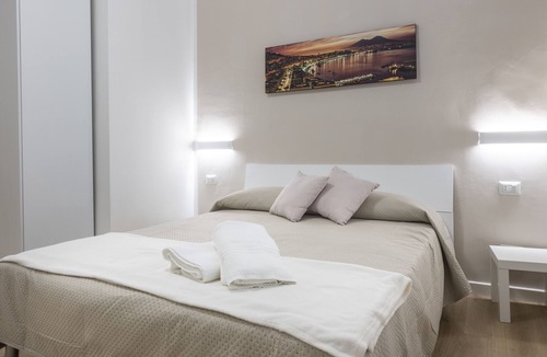 Vomero Bed & Breakfast | AdAstra b&b