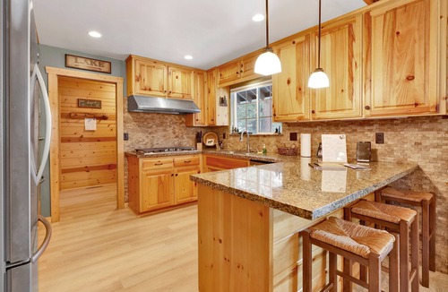 Big Bear Lake Cabin | "All About Fun" - 3BR/3BA Log Cabin: Arcade, Foosball, Hot Tub & Fenced Yard