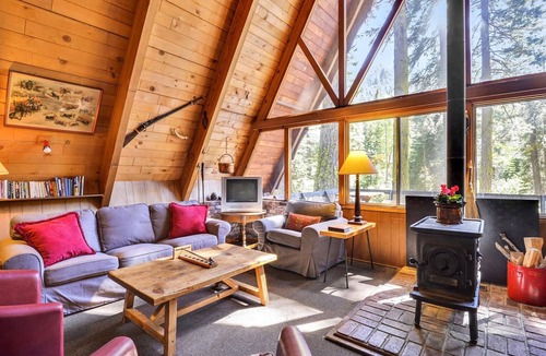 Alpine Meadows Cabin | Alpine Meadows Cabin in the Woods