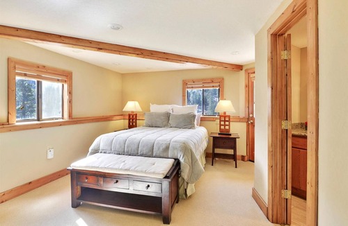 Alpine Meadows House | Alpine Meadows Davos Vista Home in the Sun