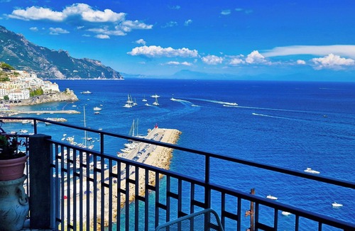 Pogerola Villa | Amalfi Detached Seafront Villa 🏡 Solarium ☀️ Terrace/BBQ ❤️ Walk to Beach 🏖️