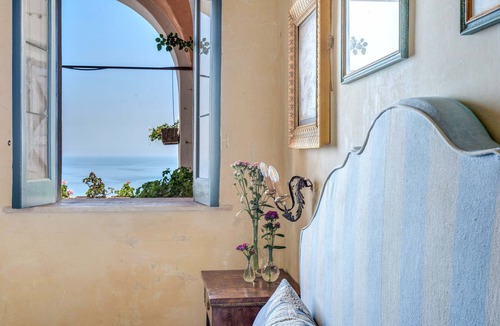 Montepertuso Villa | AMORE RENTALS - Villa San Giacomo – Historic Luxury Villa with Sea View