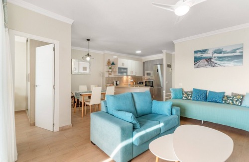 Calahonda Apartment | 'Apartamento Boquerón I' with Sea Views, Wi-Fi and Air Conditioning