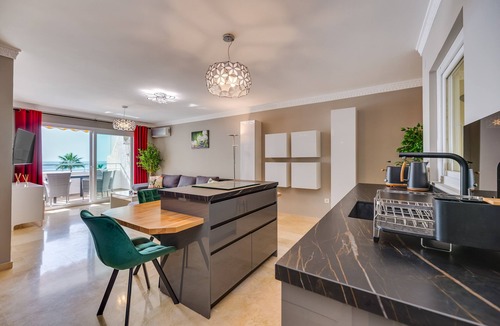 Urbanizacion Marbessa Apartment | Apartment 'Beach Marbella' with Sea View, Pool and Air Conditioning