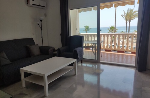 El Morche Apartment | Apartment facing the sea, on the beach, beautiful views