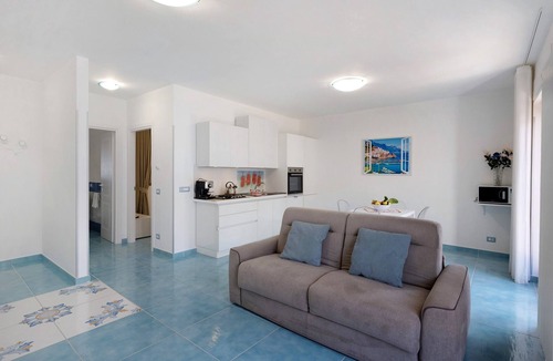 Agerola Apartment | Apartment 'La Dimora Dei Nonni' with Mountain View, Wi-Fi and Air Conditioning