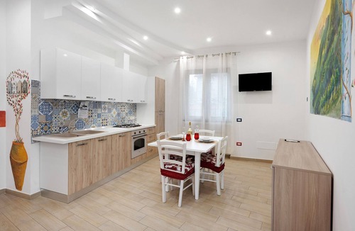 San Lazzaro Apartment | Apartment 'La Via Delle Stelle' with Mountain View, Wi-Fi and Air Conditioning